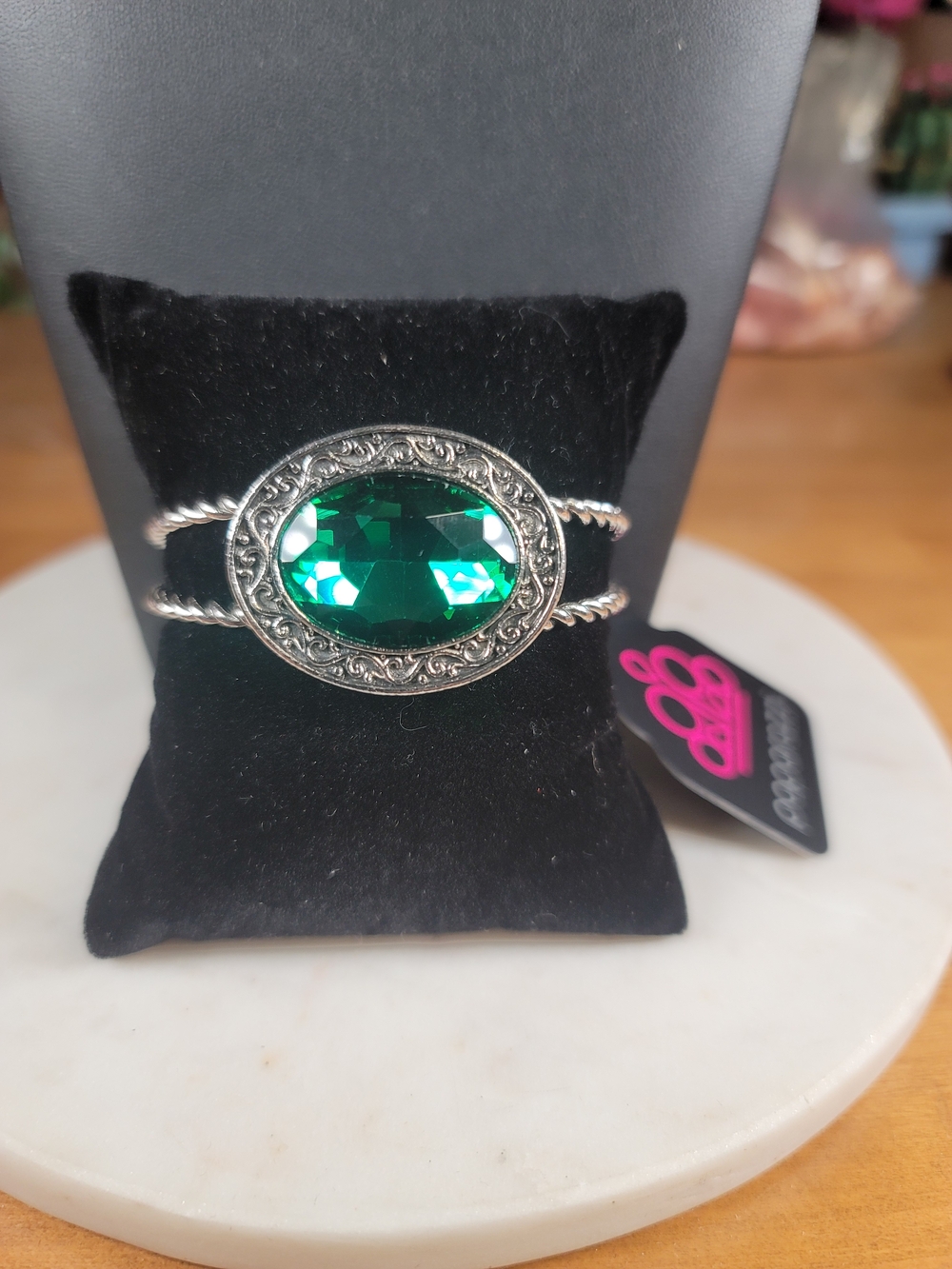 paparazzi Silver-Tone Bracelet with Emerald Green Oval Gem